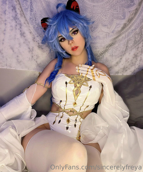 sincerelyfreya セックスモデル 画像