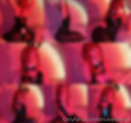 sincerelyfreya 完璧なポルノスター 写真