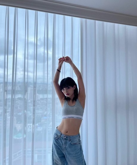 tiny pretty j エロティックなスター 画像