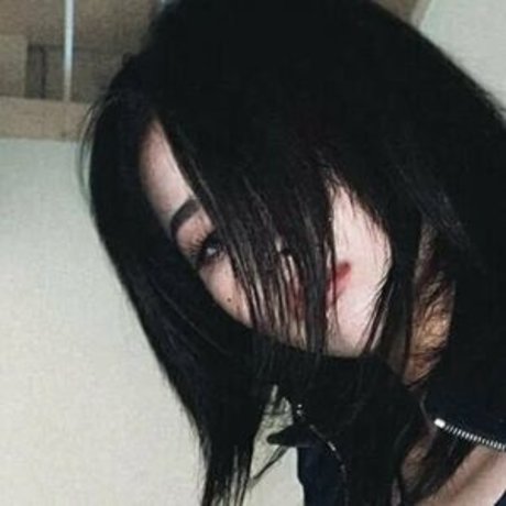 tiny pretty j ヌードのポルノスター 写真