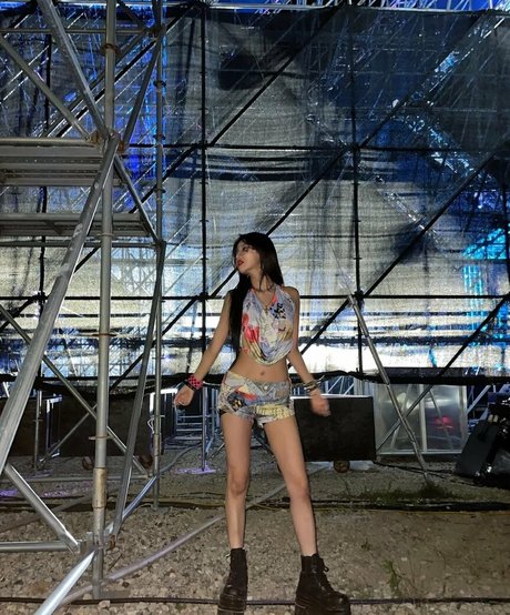 tiny pretty j トップ女優 写真