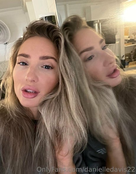 danielledixon22 美しいモデル 写真