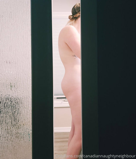 canadiannaughtyneighbour ポルノスター 可愛い 画像