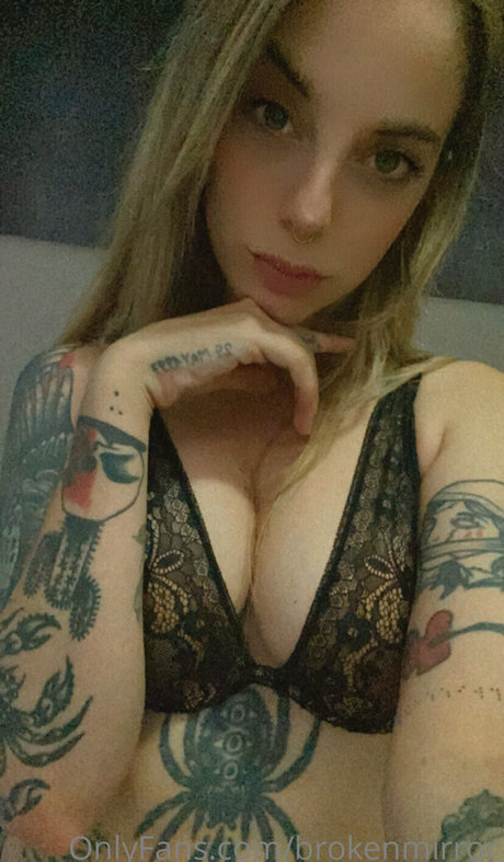 Brokenmirror 完璧な女優 写真