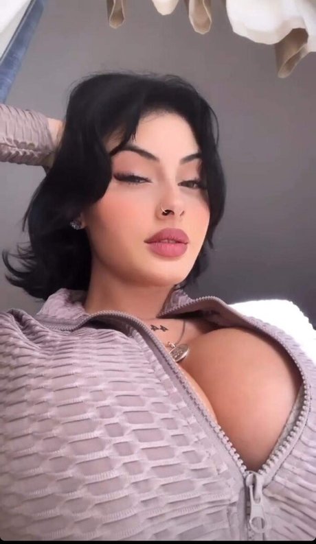 Paaaubg ホットなモデル 写真