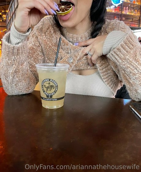 ariannathehousewife 高品質のスター 写真