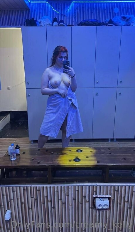 creamy kelly ホットなポルノスター 写真