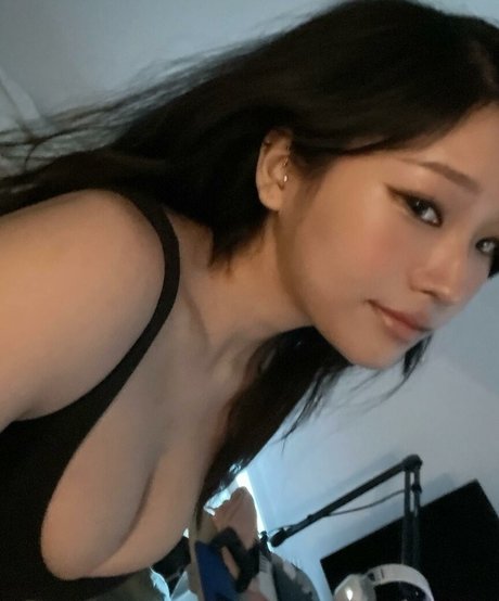 Kang Hee Yoon ヌードのポルノスター 写真