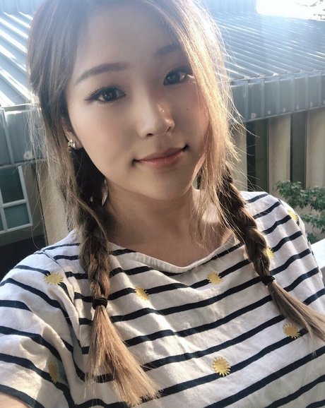 濃厚な熟女オンリーファンズ HD 写真