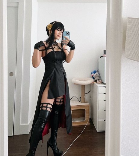 ティックトックスター オンリーファンズ アートxxx 写真