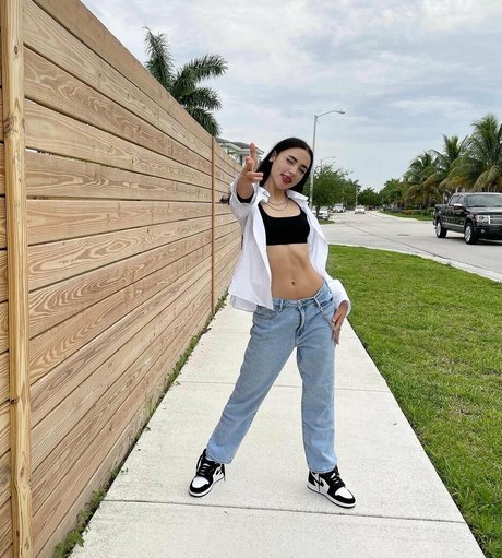 Ashleyrqe ヌード女優 写真