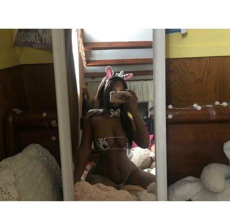 pinkbambii トップ女優 写真