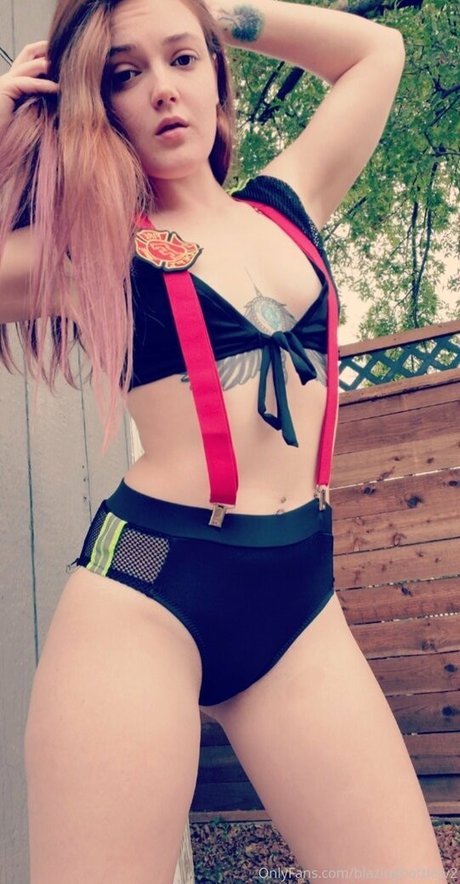 blazinghottietv2 ヌード女優 画像