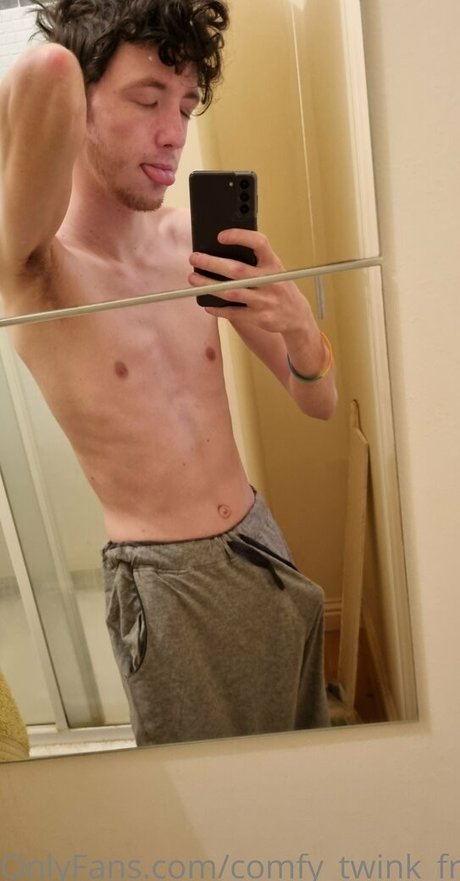 comfy twink free セクシーなスター 写真
