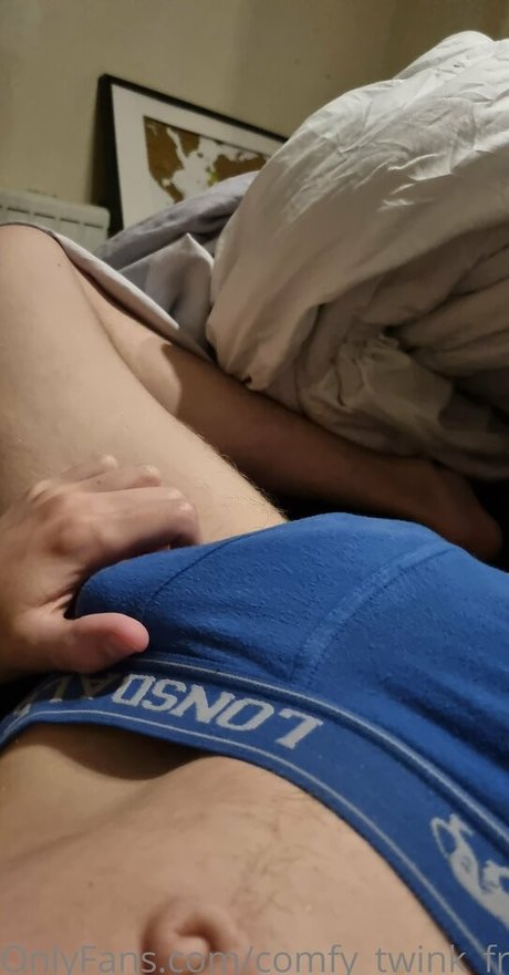 comfy twink free エロティックモデル ギャラリー