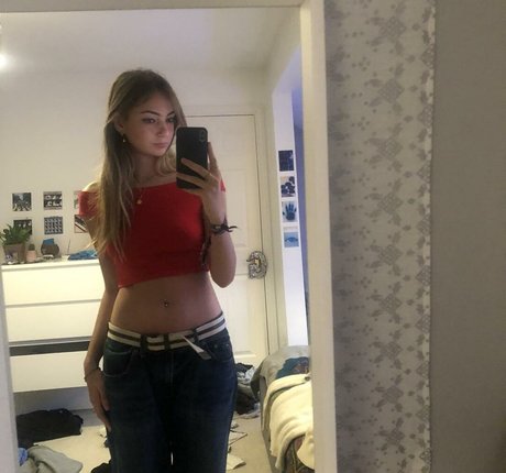 Depop Wins 裸の女優 画像