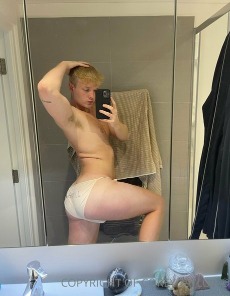 coreytaylorvip ヌードモデル 画像