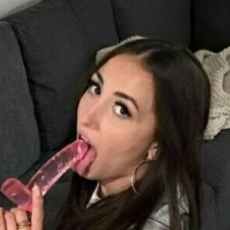 leila crystal 美しいポルノスター 写真