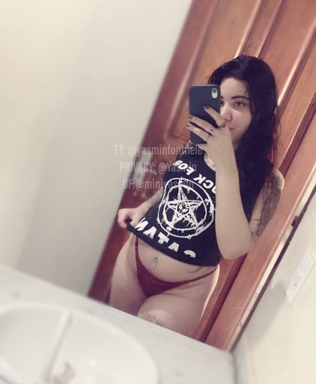 Yasmin Fontenele 美しい女優 写真