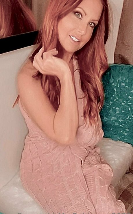 Mrsrobinsonxo エロティック女優 画像