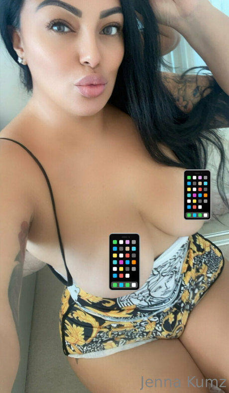 BBW パウグ オンリーファンズ セクシーヌード 画像