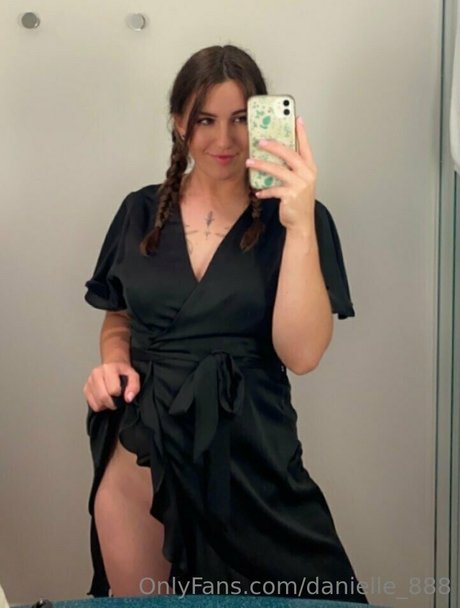 danielle 888 ホットなスター 画像