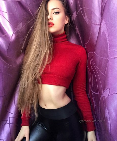 Anya Sokolova 完璧な女優 画像