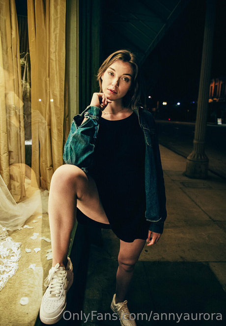 Anny Aurora セックス女優 写真