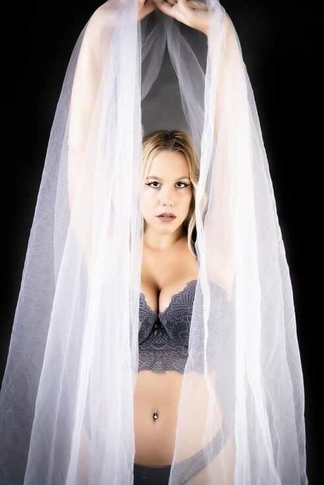 Jennifer Mazza スター 裸 画像