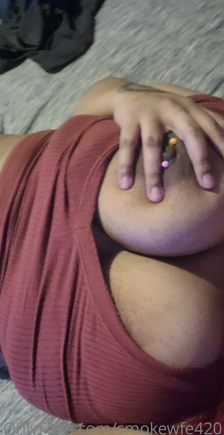smokewfe420 スター ヌード 写真