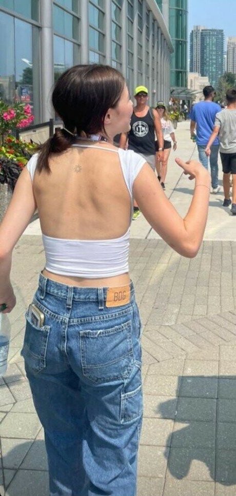 Ava Rose Beaune ホットなポルノスター 写真