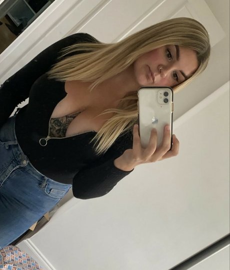 Hollie Jakeway HDモデル 画像