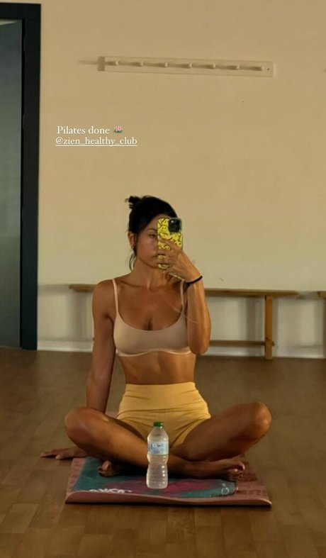 Maria Mood 完璧なモデル 写真