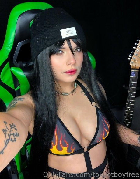 tokyotboyfree エロティック女優 写真