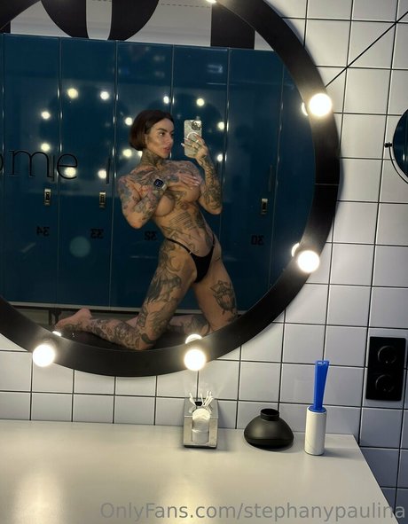 イギリスのプッシーOnlyFans セクシーヌード 画像