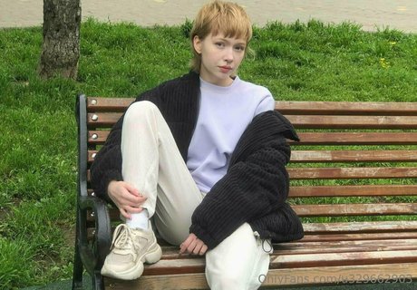 tiny tyan ポルノスター セックス 写真