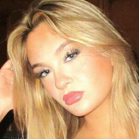 Claudia Conway スターセックス 写真