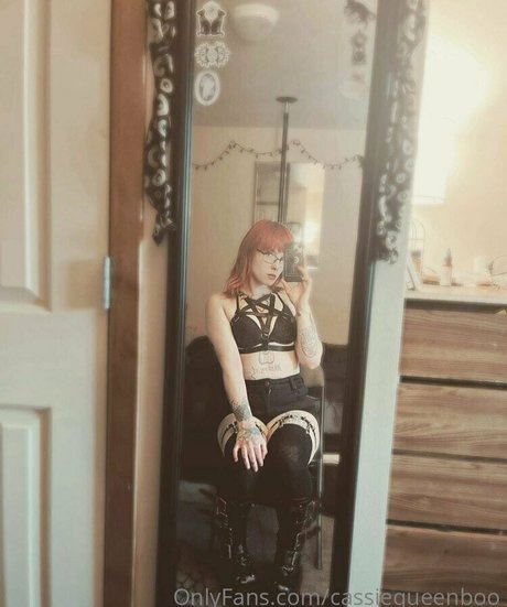 cassiequeenboo 裸の女優 写真