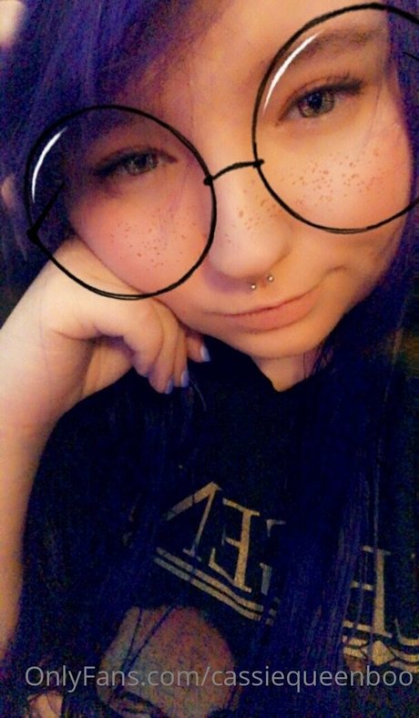 cassiequeenboo ポルノモデル 写真