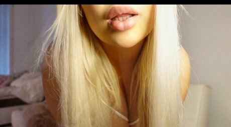 emiliiiaxfree 素敵なスター 画像