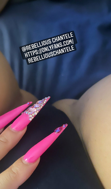 rebelliouschantele ヌードモデル 画像