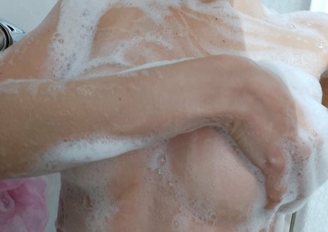 thetiniestbunny トップポルノスター 写真