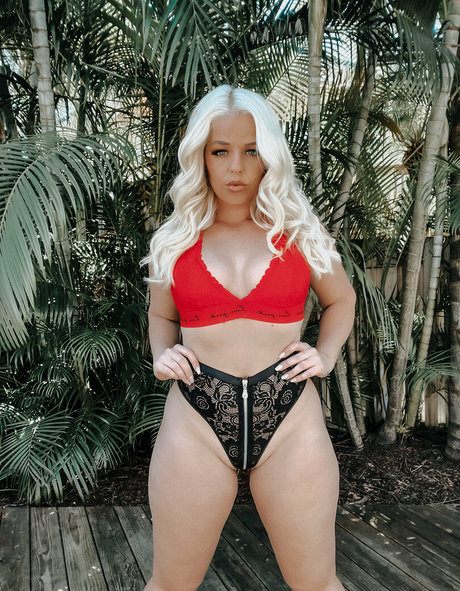 Danielle Nickerson 高品質モデル 画像