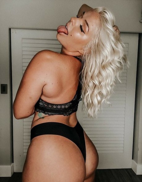 プッシータトゥーOnlyFans 裸 写真