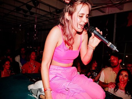 Mica Tenenbaum トップスター 写真
