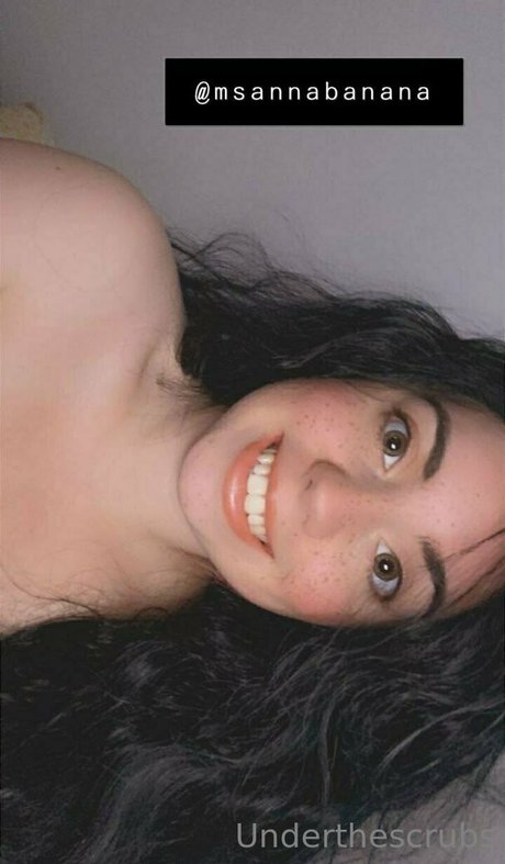 underthescrubs ポルノスター 美しい 写真