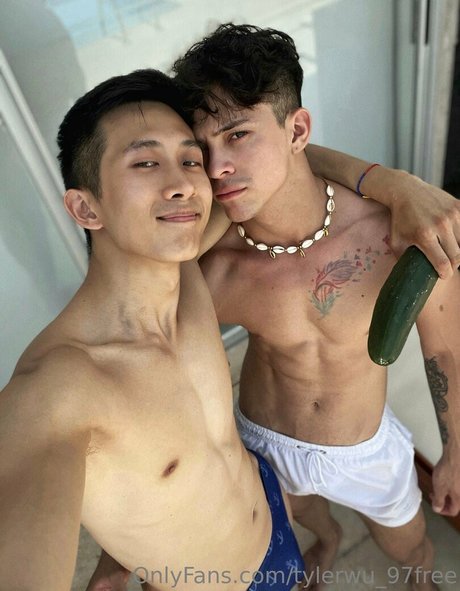 tylerwu 97free アダルトモデル 画像