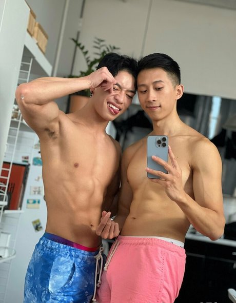 tylerwu 97free アートスター 写真