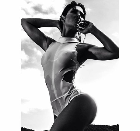 Ana Lucia Fernandes 完璧なスター 写真