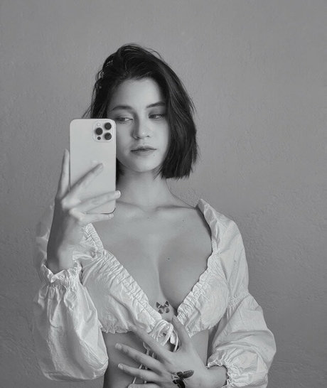 Criselda Alvarez 素敵なモデル 画像